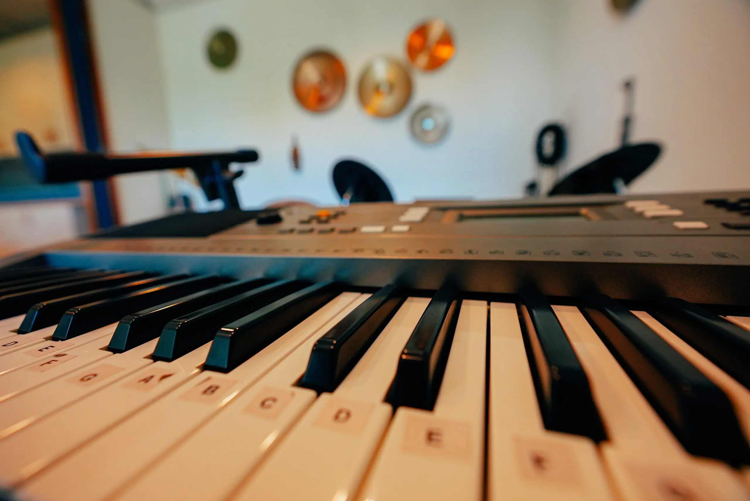 CLUB Kompas piano keyboard