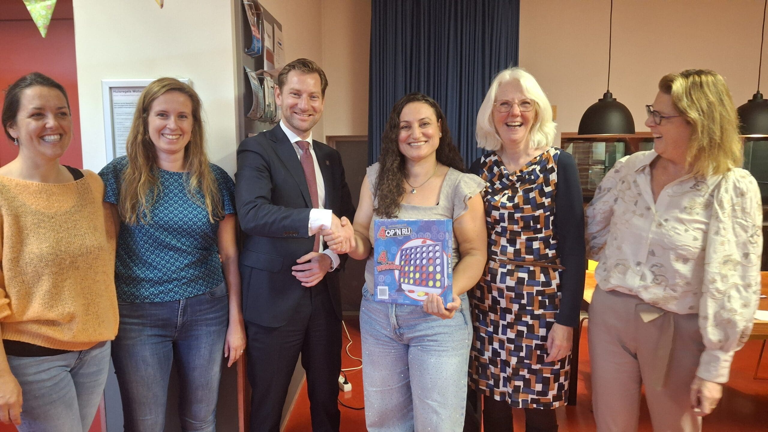 Groepsfoto organisatie Vlietkinderen en wethouder Jeffrey Keus | Spel- en Opvoedpunt